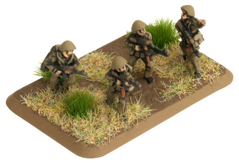 East German Mot-Schutzen Platoon (24 figures)