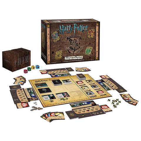 HARRY POTTER HOGWARTS BATTLE - A Cooperative Deck Building Game